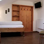 Lutonia * Ζόλντεν