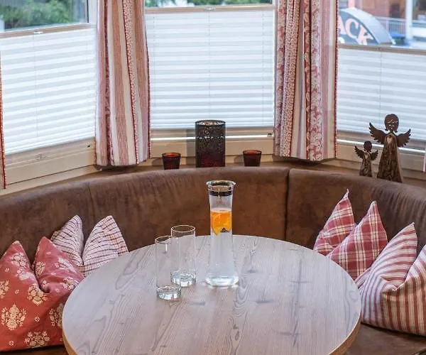 Lutonia Зельден