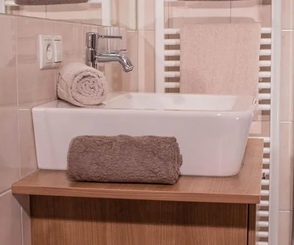 Lutonia Appartement *